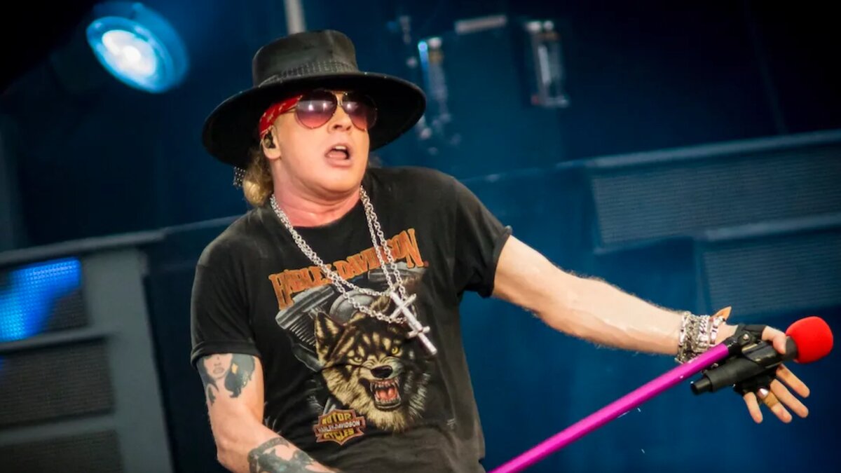 axl rose sued sexual assault guns n roses music legal news